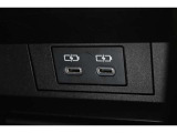 USB端子ソケット装備!