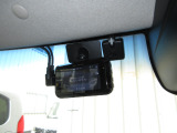 ドライブレコーダー本体は装着済みですが、SDカードは付属しておりません。ご希望の場合は別途ご購入いただけますのでスタッフにご相談ください。