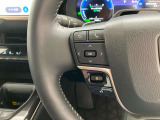 運転中、オーディオの操作をしてて、ハッとしたことはありませんか?ステアリングスイッチは、運転中でもハンドルでオーディオの操作が可能です。安全なドライブをサポートします。