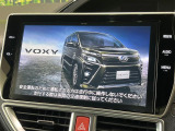 【10インチナビ】高級感とインパクトのある大画面ナビを装備。各種オーディオ操作はもちろん、スマホ連携もできる利便性の高いナビです♪