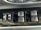 【パワーウインドウ】運転席のスイッチで、各席の窓ガラスの開閉ができます!あると便利ですよね!