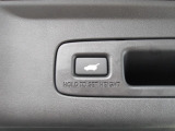 パワーテールゲート付き!ワンタッチで、スムーズに開閉。荷物が多い日も、片手でラクに使えます。