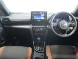 スイッチ類やメーター類を見やすく配置した、直感的で扱いやすいインパネ。初めて運転される方でも、迷わず操作出来る安心設計です。