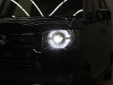【LEDヘッドライト】悪天候や夜間走行時も良好な視界を確保し安心して運転できる高輝度LEDヘッドライトを装備!点灯速度が早く、消費電力も抑えられています!!