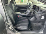 運転のしやすさや、乗り降りにも配慮した運転席