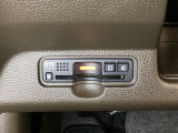 ハンドルの左下にETCがついています。高速道路の料金所の通過も楽々です。 カードの取り出しもしやすい場所についています。