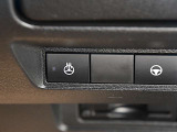 ハンドルヒーター装備で、寒い時期の運転時に重宝します。