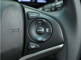 ◆アダプティブクルーズコントロール◆予め設定した車速内でクルマが自動的に加減速。前走車との適切な車間距離を維持しながら追従走行します。【LKAS】車線維持支援システムでステアリング操作を支援。