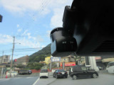 【ドライブレコーダー】万が一に!!いくら安全運転していても、事故に巻き込まれることもあります。万が一のときに証拠として使えます。4万円近くかかるドライブレコーダーが最初から付いてます☆