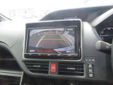 バックガイドモニターで、後方を確認しながら安心して駐車することができます。運転初心者も熟練者も必須の機能ですよ!