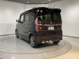 ご納車までの期間ですが、県内のお客様は2、3週間、県外のお客様は3、4週間ほどでご納車が可能となります。但し、お支払いや書類の状況によっては多少の前後もありますので、その際には何卒ご了承下さい。
