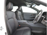 【フロントシート】運転しやすいドライバーズコックピット!ドライブが楽しくなります。