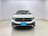 VWは小さな車も、大きな車も、平等です。クラスによって品質や安全性に差を付けない。ボディ剛性と精度、重厚なドアの音はどの車種も共通です。是非一度体感してみて下さい。