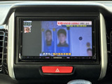 停車中には、お気に入りの番組や映像を楽しめます。後席の方も快適に過ごせる、嬉しい装備です。