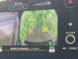 後方確認をサポートするモニターです。駐車時の安全確保に役立ち、狭い場所でもスムーズに駐車できます。
