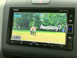 停車中にテレビや動画を楽しめる機能は、休憩時間のエンターテイメントに最適。家族でのドライブやアウトドアシーンで活躍します。楽しい時間を過ごせます。