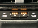 リヤシートヒーターを装備しております。