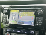 狭い場所での駐車も安心。後方の状況を画面で確認できるので、安全に駐車操作を行うことができます。運転に自信がない方にもおすすめです。