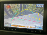 【バックカメラ】駐車時に後方がリアルタイム映像で確認できます。大型商業施設や立体駐車場での駐車時や、夜間のバック時に大活躍!運転スキルに関わらず、今や必須となった装備のひとつです!