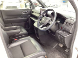 内装ルームクリーニング済みです。しっかり綺麗にしていますので、是非、お確かめください。納車時にはもう一度キレイにいたしますよ!