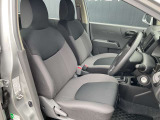 長時間の運転でも疲れにくいシートです。