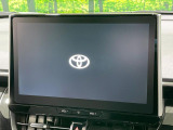 【10.5インチナビ】高級感とインパクトのある大画面ナビを装備。各種オーディオ操作はもちろん、スマホ連携もできる利便性の高いナビです♪