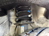 お車を安心してお乗りいただく為には、足回りの定期点検が欠かせません。サービスサポート(有償保証)では無料点検もご提供しており、安心のカーライフをお過ごしいただけるサポート体制が整っています。