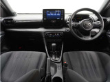 ◆視界広々で非常に運転しやすくロングドライブでも疲れを感じさせないすっきりとまとまったインパネ周りです。