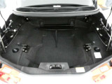 開口部の広いラゲージスペースは、ゴルフバックなどの荷物もラクラク積み込めます。