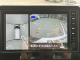 アラウンドビューモニターは4方のカメラで真上から車を見たようにモニターで確認ができる日産の自慢の装備です。是非実際の車で体感してみてください。