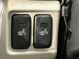シートヒーター付いてます♪エアコンより先に温まるので冬場の運転も快適です♪