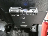 ETC車載機です。高速・有料道路の料金をキャッシュレスでスムーズに通過できます。