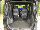 後席を格納すると、これだけの広さが!シーンに合わせたシートアレンジで、大きな荷物も積むことが出来ます♪
