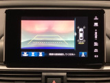 バックでの車庫入れも安心です!リアカメラが付いているバックモニター付のナビディスプレイを装備しております。バンパーについているソナーや、操作線もついており距離感も画面から確認できます。