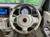【純正革巻きステアリング】上質な革を使用することで、手にしっかり馴染みとても運転しやすいハンドルです♪