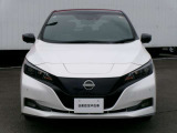 衝突軽減ブレーキ、車線逸脱警報、フロント&バックソナー、踏み間違い防止アシスト。安全装備充実。