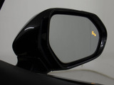 BSM(ブラインドスポットモニタ)!隣の車線を走る車両をレーダーで検知し、ドアミラーでは確認しにくい後側方エリアに存在する車両に加えて、急接近してくる車両も検知します。