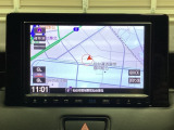 ワイド画面のナビゲーションはフルセグTV、インターナビ対応のGathers純正メモリーナビを搭載しています。Bluetoothオーディオ機能がありますので、スマートフォンなどの音楽も再生できます。