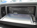 ☆CD,SDカードは画面裏側に挿入口があります♪