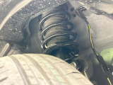 お車を安心してお乗りいただく為には、足回りの定期点検が欠かせません。サービスサポート(有償保証)では無料点検もご提供しており、安心のカーライフをお過ごしいただけるサポート体制が整っています。