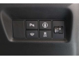 ホンダセンシング搭載!誤発進抑制機能・路外逸脱抑制機能・歩行者事故低減ステアリング・車線維持支援システム・先進車発進お知らせ機能など多彩な先進安全機能でより安全で快適なドライブを支援します。