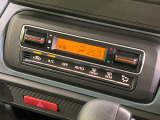 【オートエアコン】一度お好みの温度に設定すれば、車内の温度を検知し風量や温度を自動で調整。暑い&hellip;寒い&hellip;と何度もスイッチ操作をする必要はありません。快適な車内空間には必須の機能ですね♪