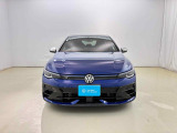 VWは小さな車も、大きな車も、平等です。クラスによって品質や安全性に差を付けない。ボディ剛性と精度、重厚なドアの音はどの車種も共通です。是非一度体感してみて下さい。