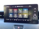 Honda CONNECTディスプレーを搭載しています。ナビ、スマホ連携、車両情報表示、各種設定操作を一つに集約した高機能タッチパネル。直感的に使える便利なインターフェースです。