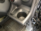 【ドリンクホルダー】こちらにドリンクホルダーがついています!