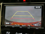 バックモニターがついていますのでバックでの駐車が苦手な方でも大丈夫です。実際のバック駐車は目視確認と合わせてお使い下さい。