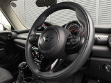 ◆LIBERALAは、輸入車選びの新たなスタイルを提案するインポート・セレクト・ブランドです。オーナー様となる方がクルマから直接感じる感性を第一にした、最良の一台との出会いをコーディネートいたします。