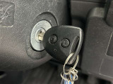ワイヤレスキーも完備しております! ロックやアンロックの際にキーを挿し込まないで良いので大切なお車を傷付けてしまう心配がありませんね♪