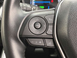運転中、オーディオの操作をしてて、ハッとしたことはありませんか?ステアリングスイッチは、運転中でもハンドルでオーディオの操作が可能です。安全なドライブをサポートします。