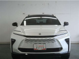 走りと実用性を両立した人気SUV!高い走行性能と広い室内で、あらゆるシーンに対応出来るモデルです。